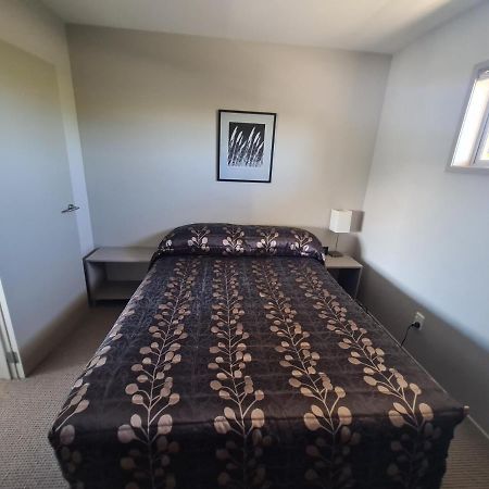 Te Kaha Beach Hotel エクステリア 写真